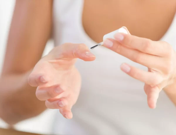 Wzmacniające odzywki do paznokci podstawa pielegnacji